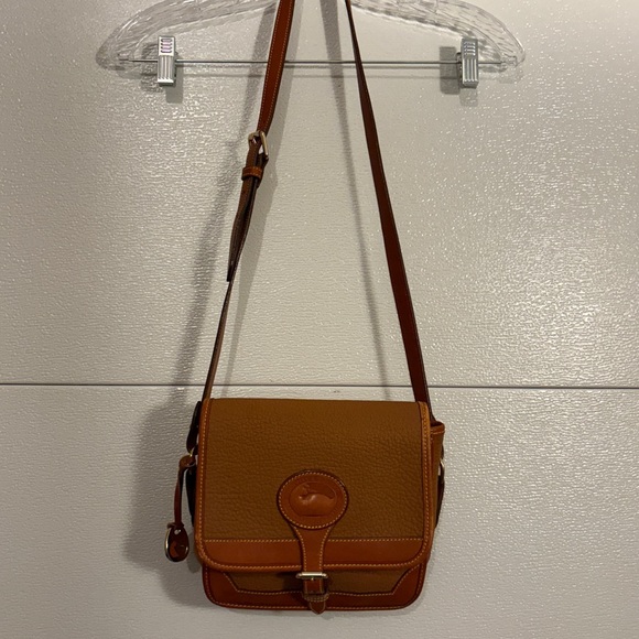 Dooney & Bourke Pebbled Leather Crossbody Saddle Bag Brown Vintage WellMade - Picture 3 of 11